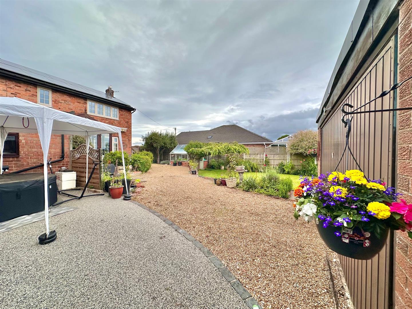 Property Image 100