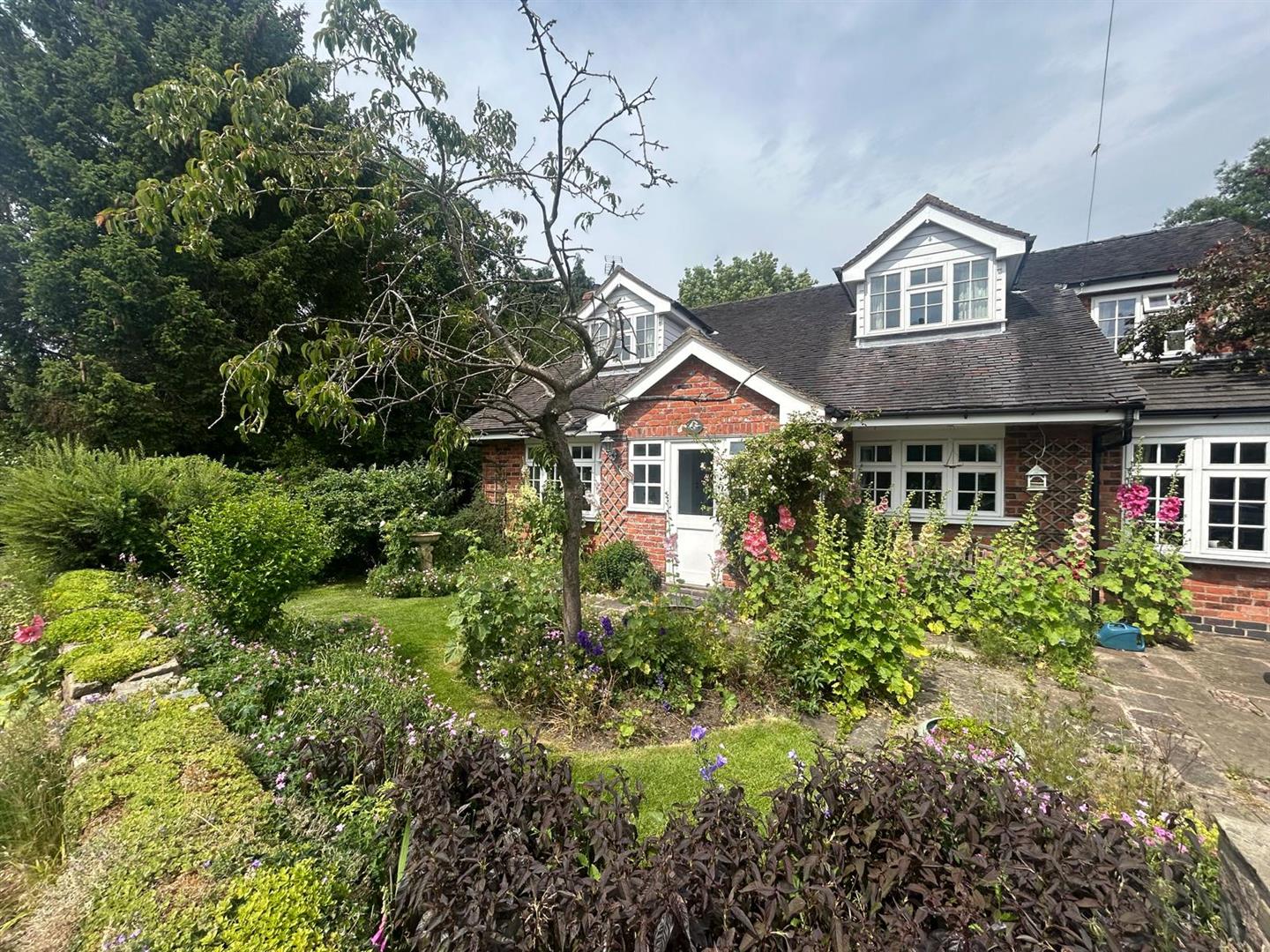 Pear Tree Cottage Image