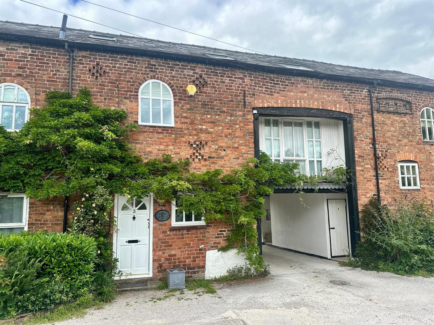 Laburnum Cottage Image