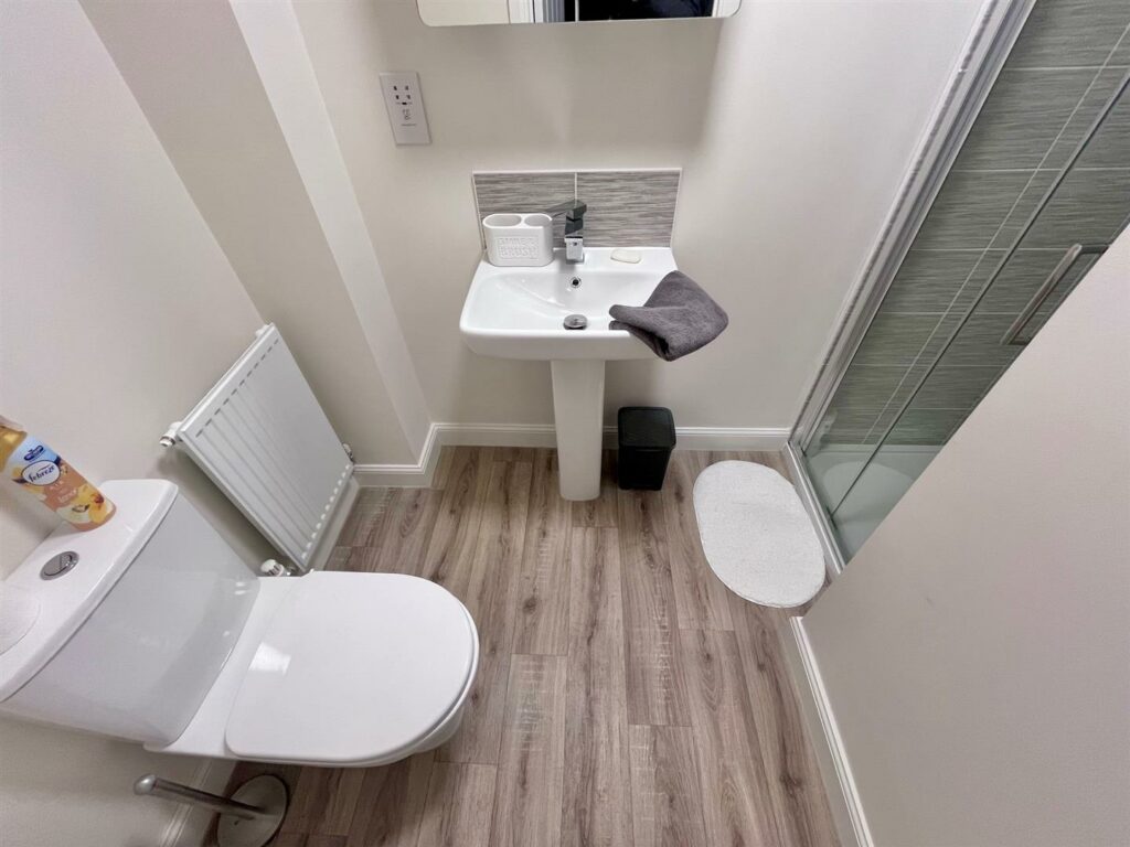 Brandside Avenue, Brandside Avenue, Buxton Wright Marshall