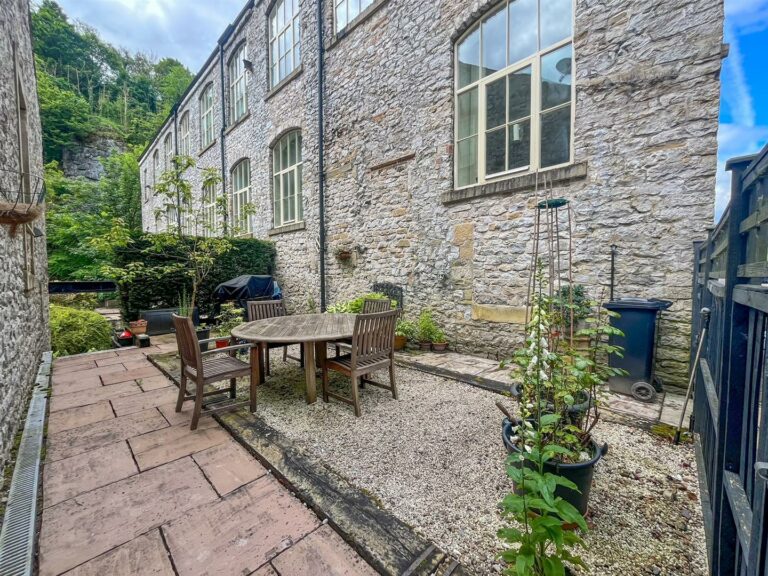 Property Image 28