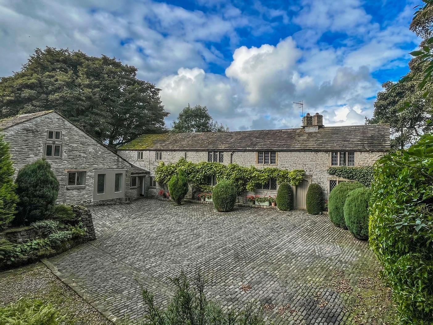 Chamber Knowle Farm Image