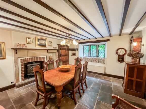 Chamber Knowle Farm Image