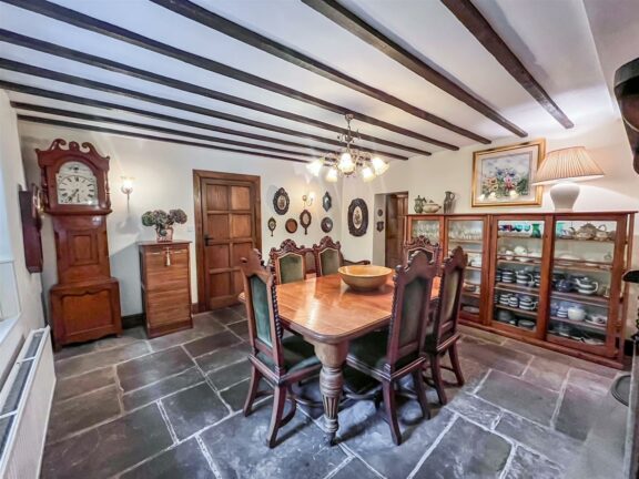 Chamber Knowle Farm Image