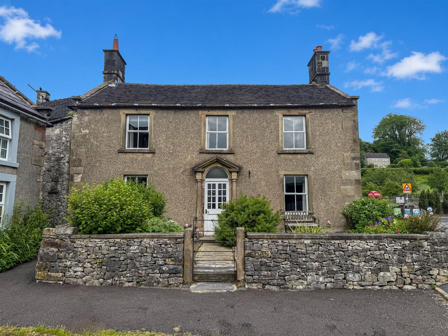 Ivy Dene Image